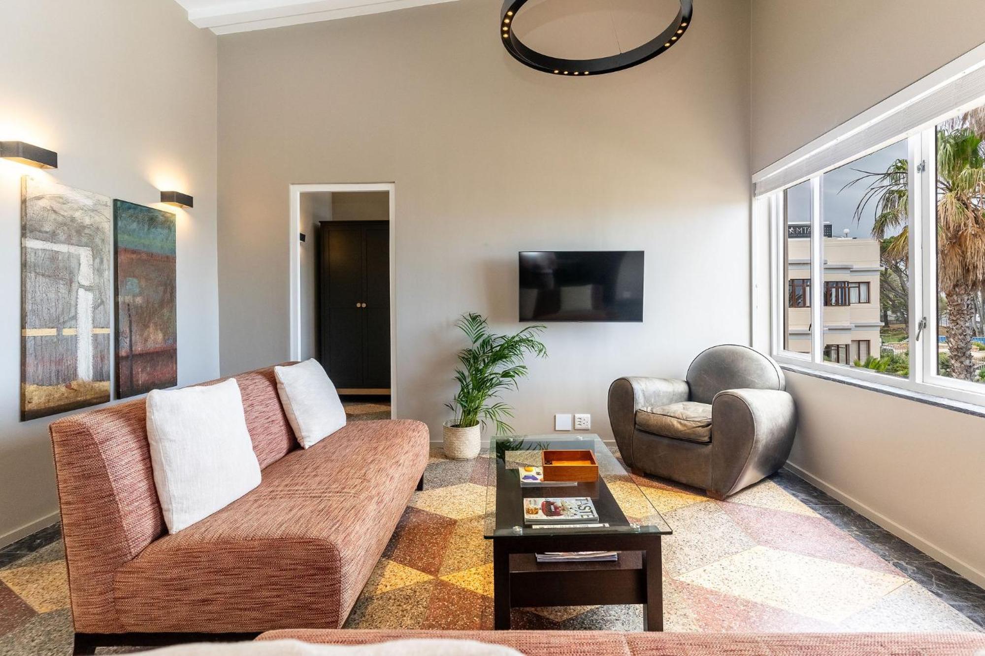 Tidal Pool - Camps Bay Apartment