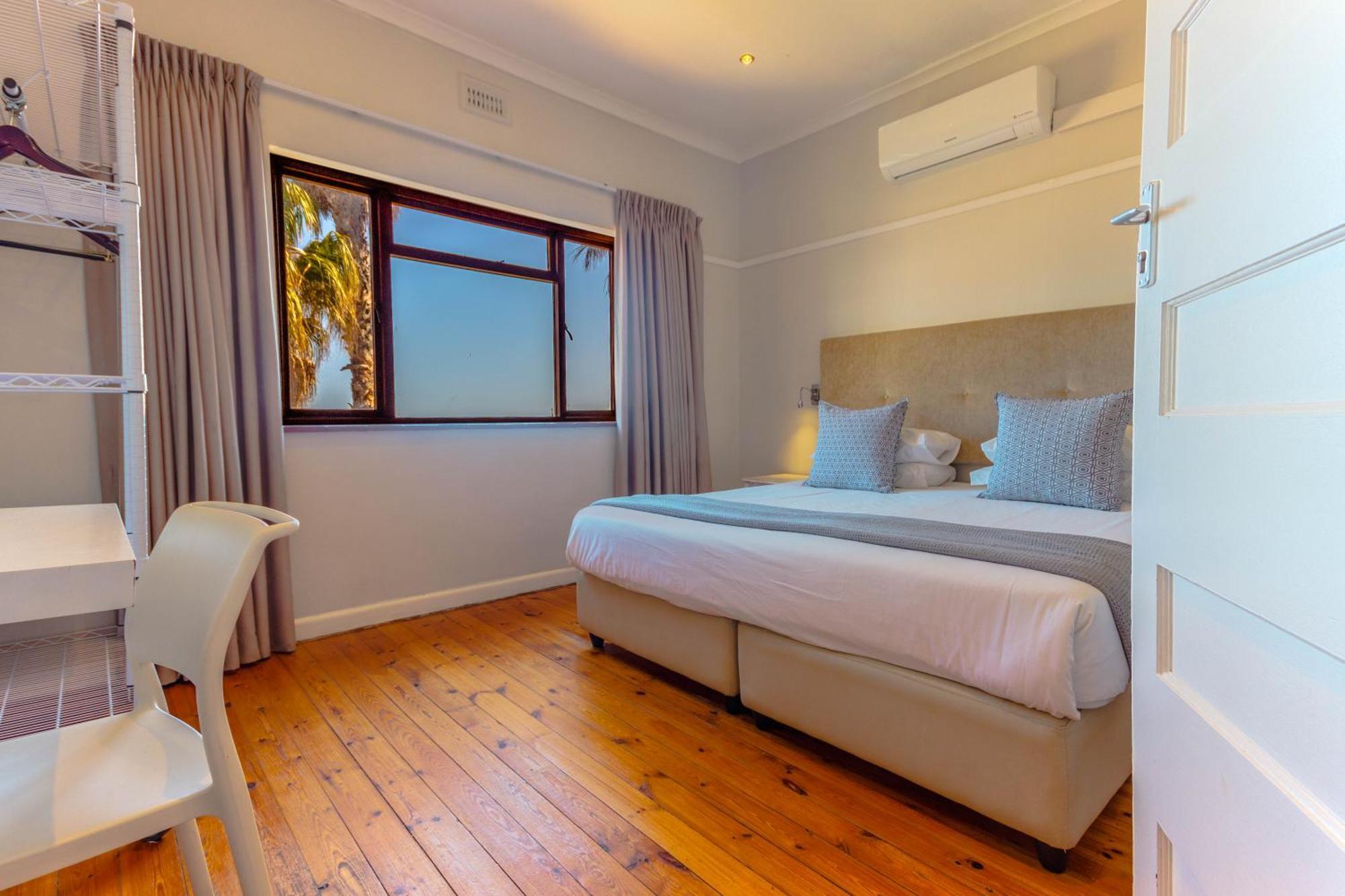 Tidal Pool - Camps Bay Apartment